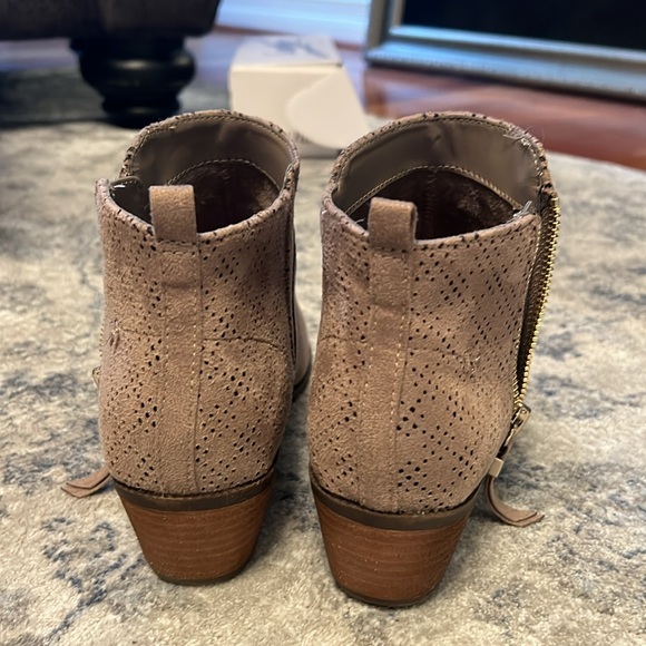Dr. Scholl booties - Picture 7 of 8